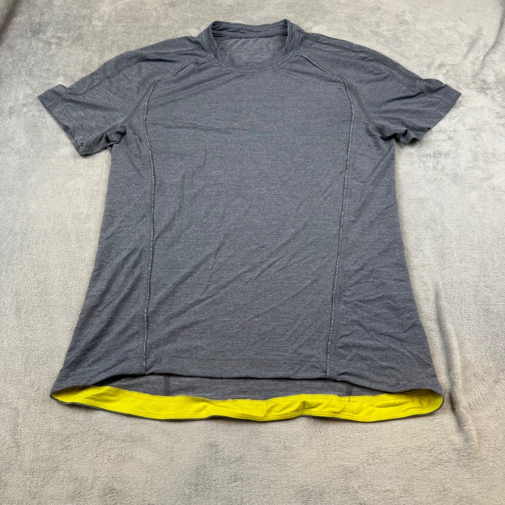 Lululemon Gray Activewear Short Sleeve Athletic‎ T-Shirt Men's Training